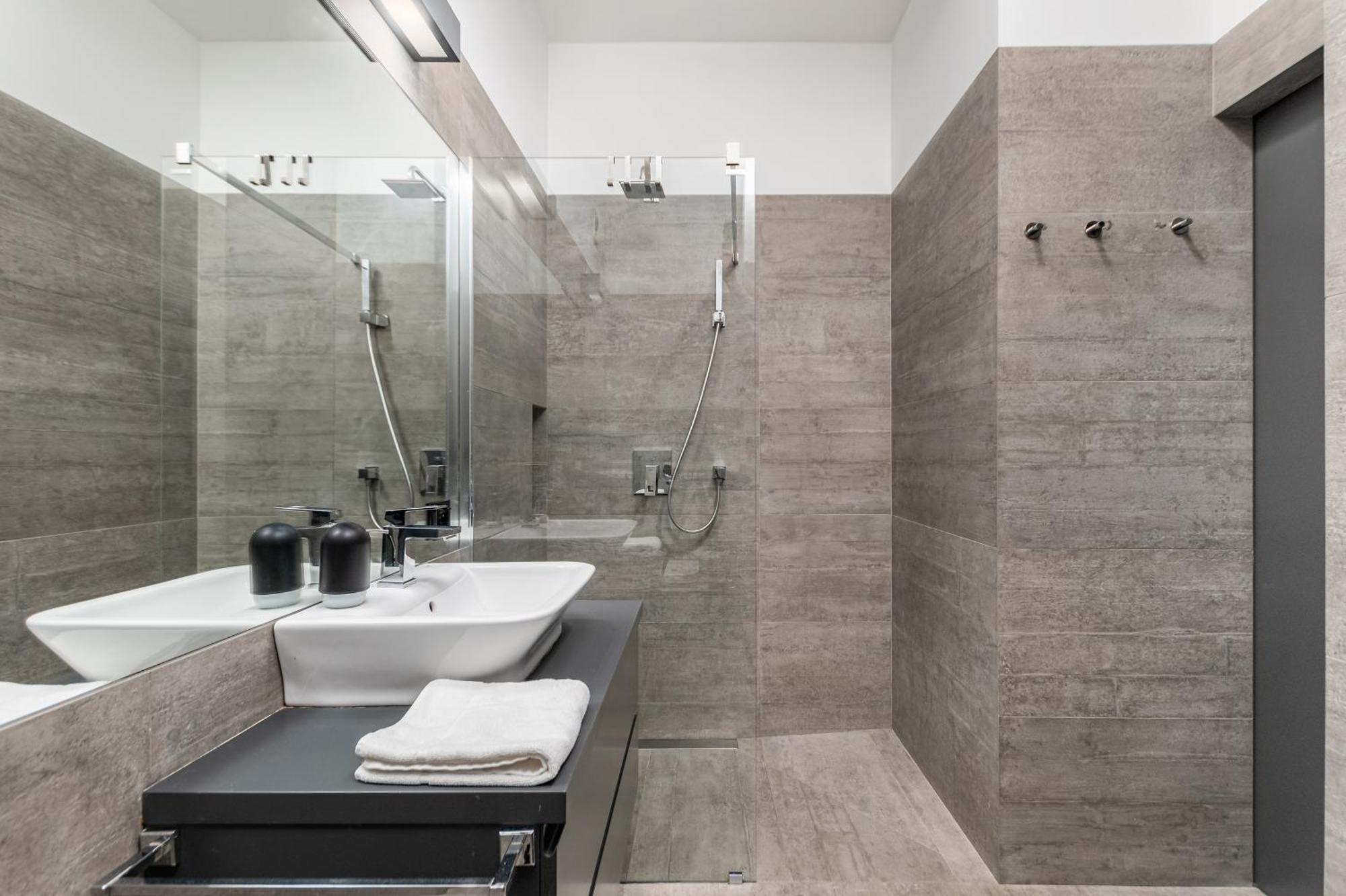 Fabryczna 23 By Homeprime Warsaw Luaran gambar